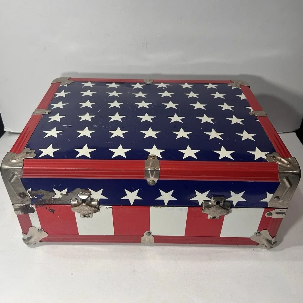 Vintage American Flag Metal Trunk Newspaper Lined Interior Patriotic Chest